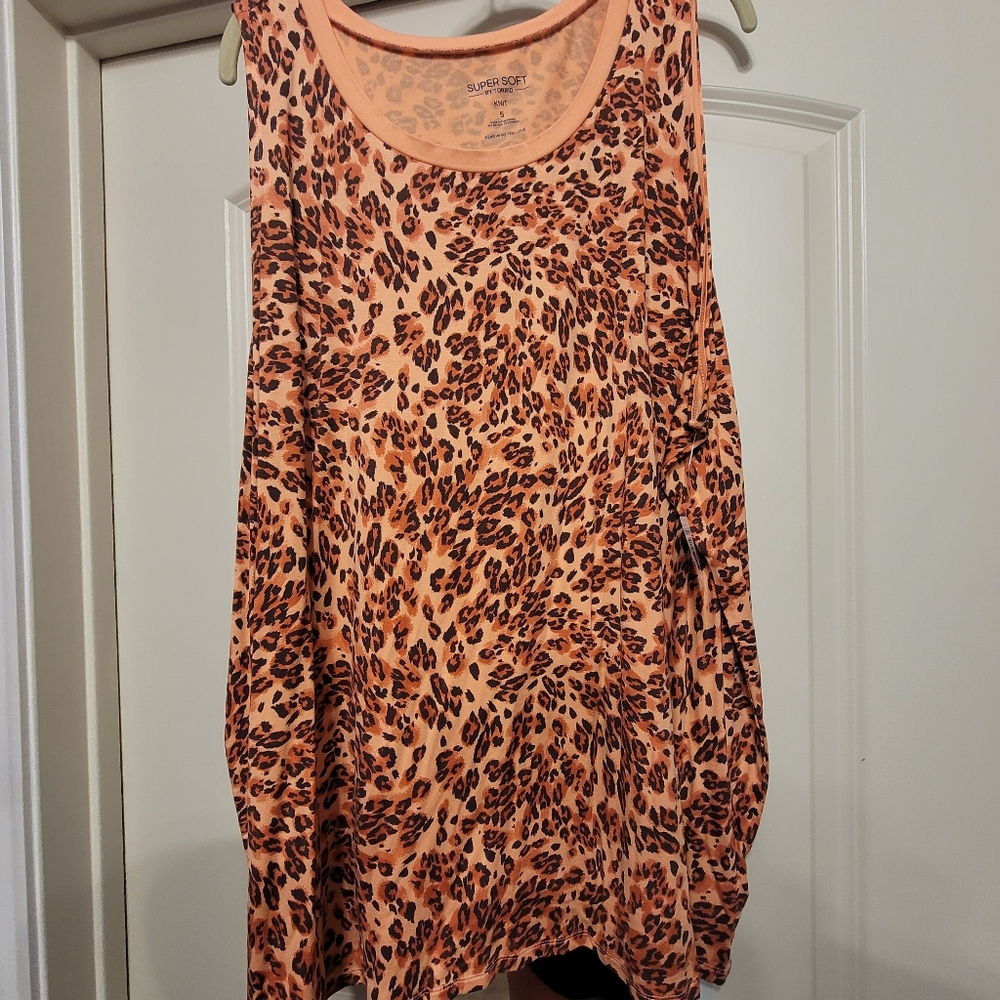TORRID nwt cheetah / leopard sleeveless top /tank, size 5, NEW
